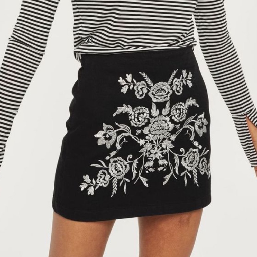 Top shop embroidered mini a lime skirt